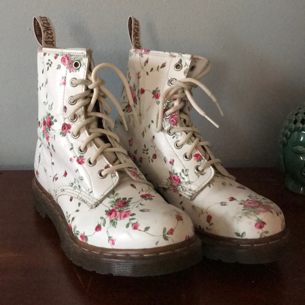 Rosey Dr. Martens Combat Boots 🌹